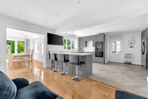 Photo 32- click for photo gallery